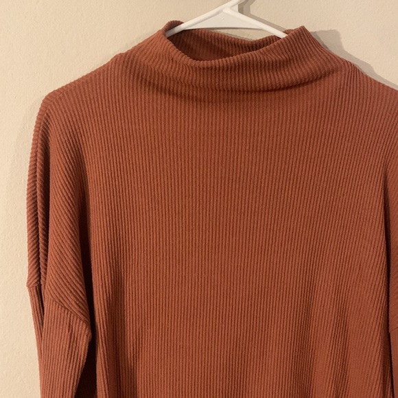 Rust mock neck long sleeve top - Picture 2 of 4